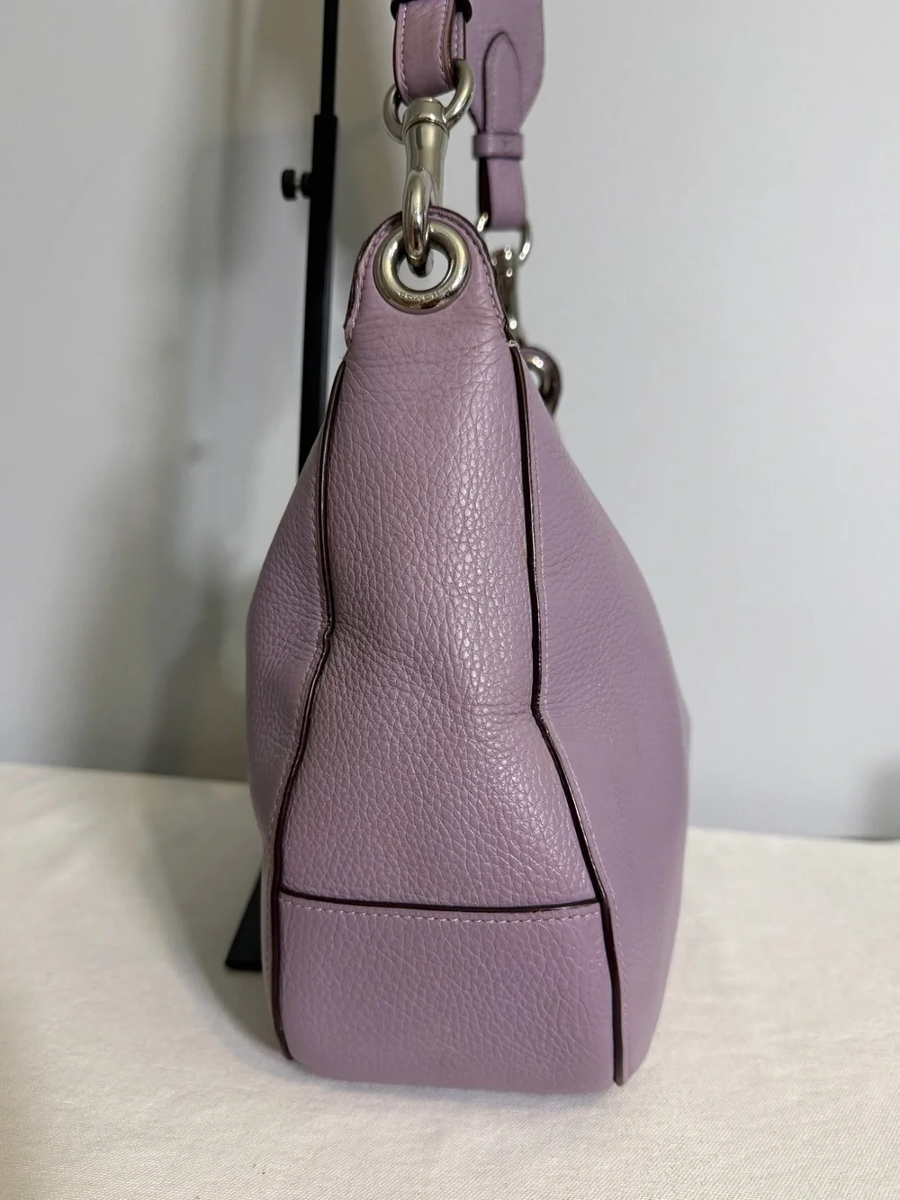 Coach Jes Hobo Shoulder Bag Lilac Purple Pebbled Leather F76695